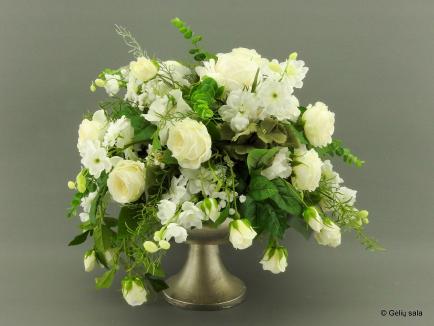 Dirbtinių gėlių kompozicija - rutulys